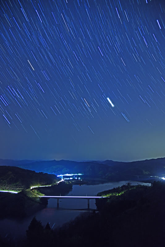  「星ふるおろち湖」