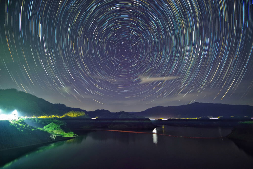 星舞うさくらおろち湖